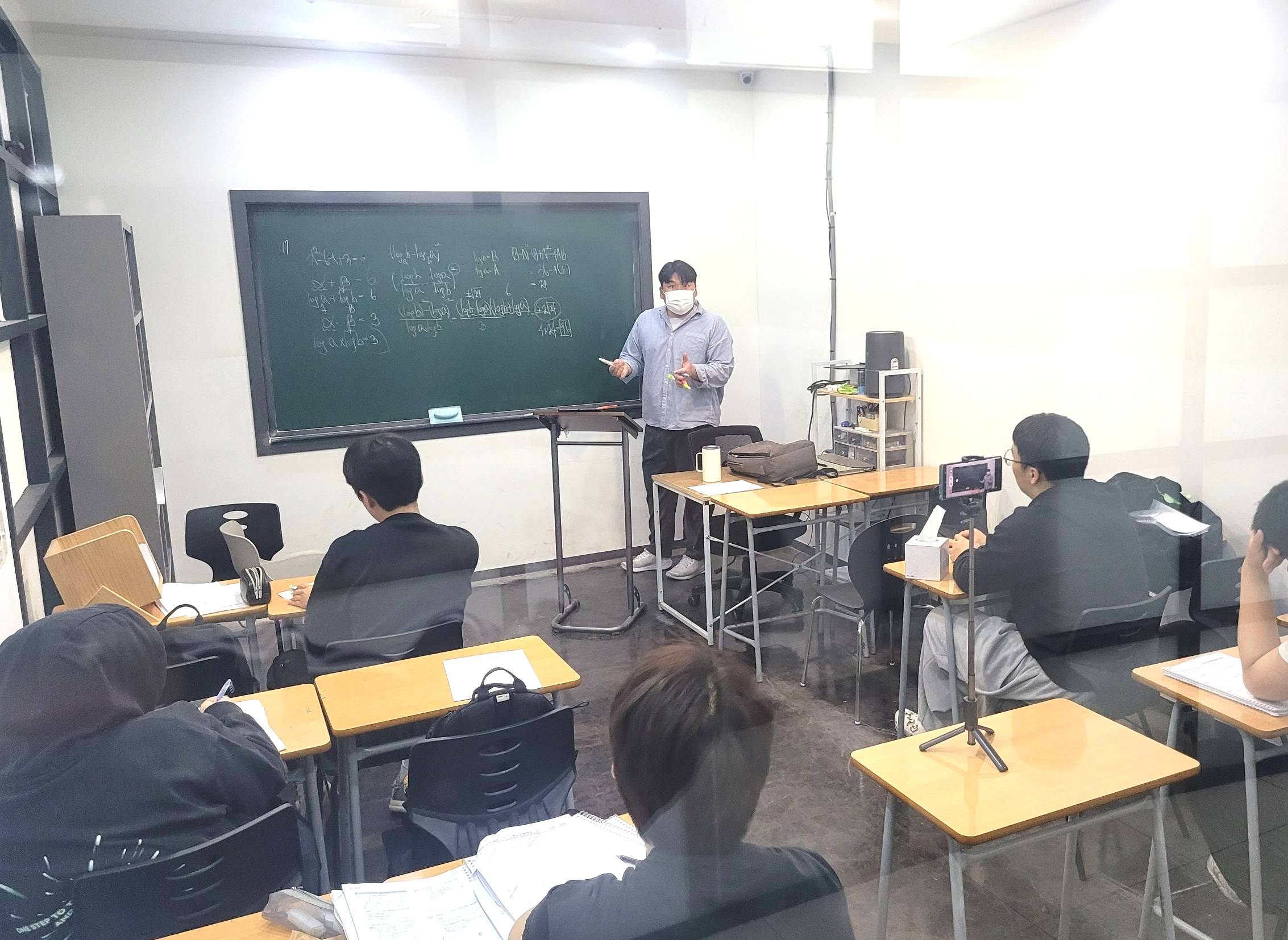 케이탑에듀학원 수학과목 수업모습