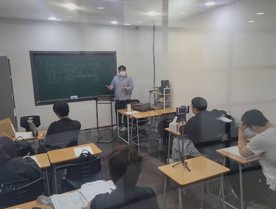 케이탑에듀학원 수학과목 선생님 강의